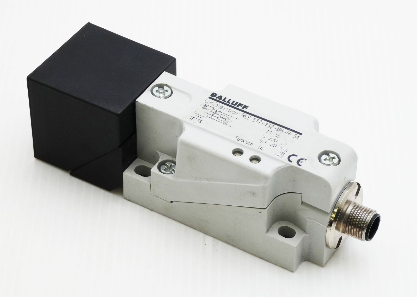 BES 517-132-M6-H-S4