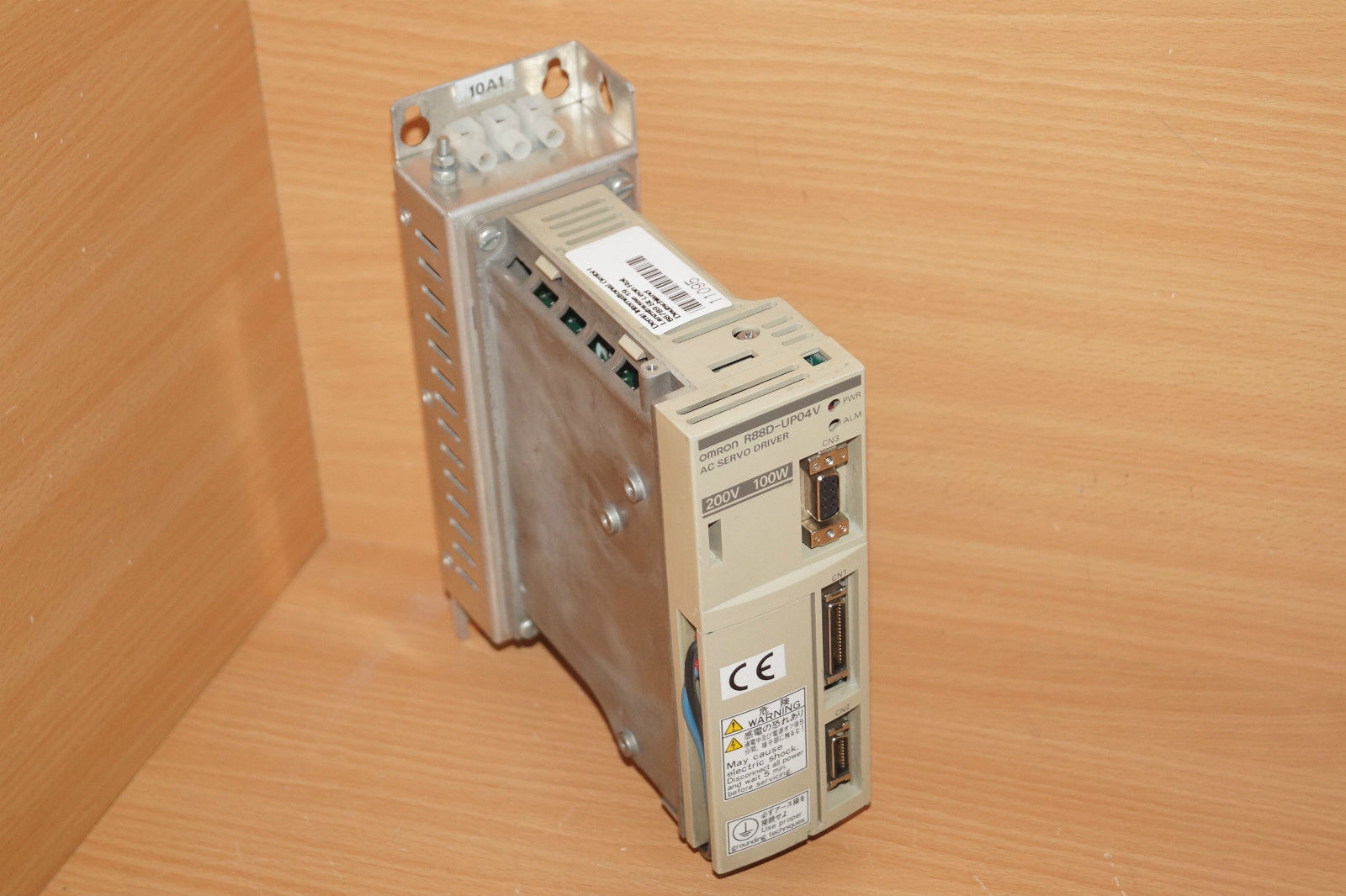 R88D-UP04V