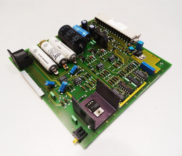 EYS3 A403