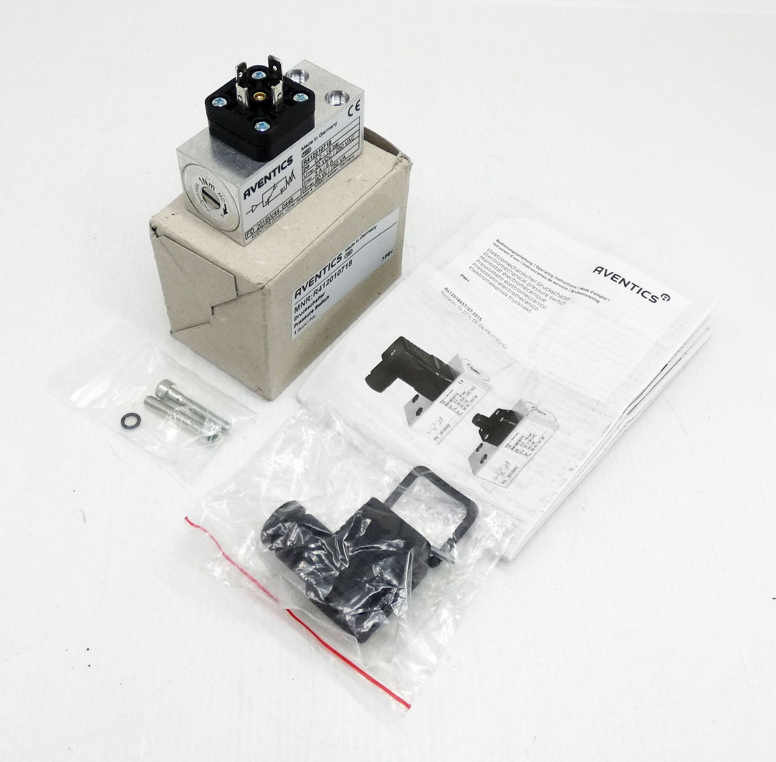 R412010718