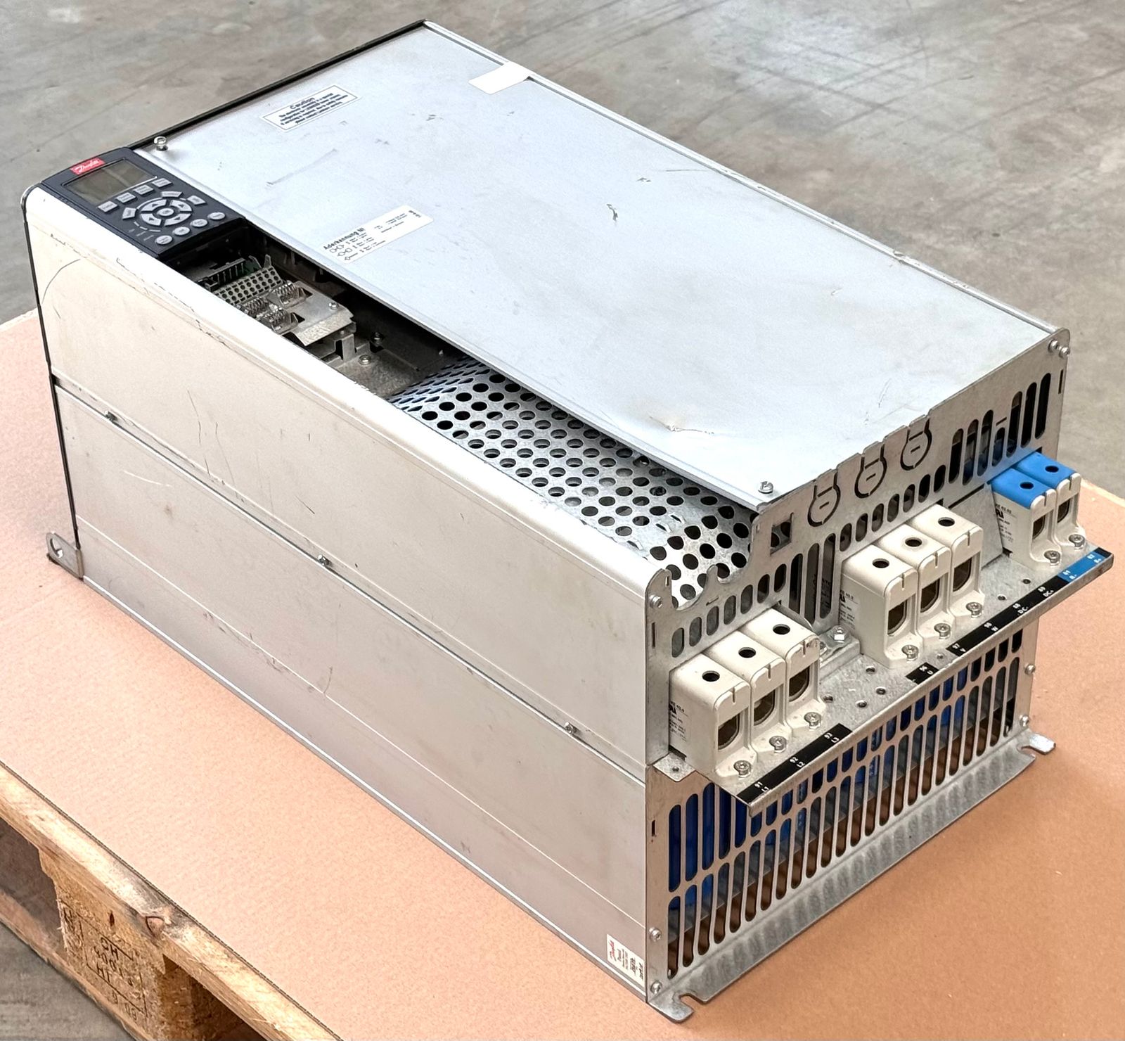 FC-302P75KT5E20H1BGCXXXSXXXXAXBXC2X14DX, 131F1242