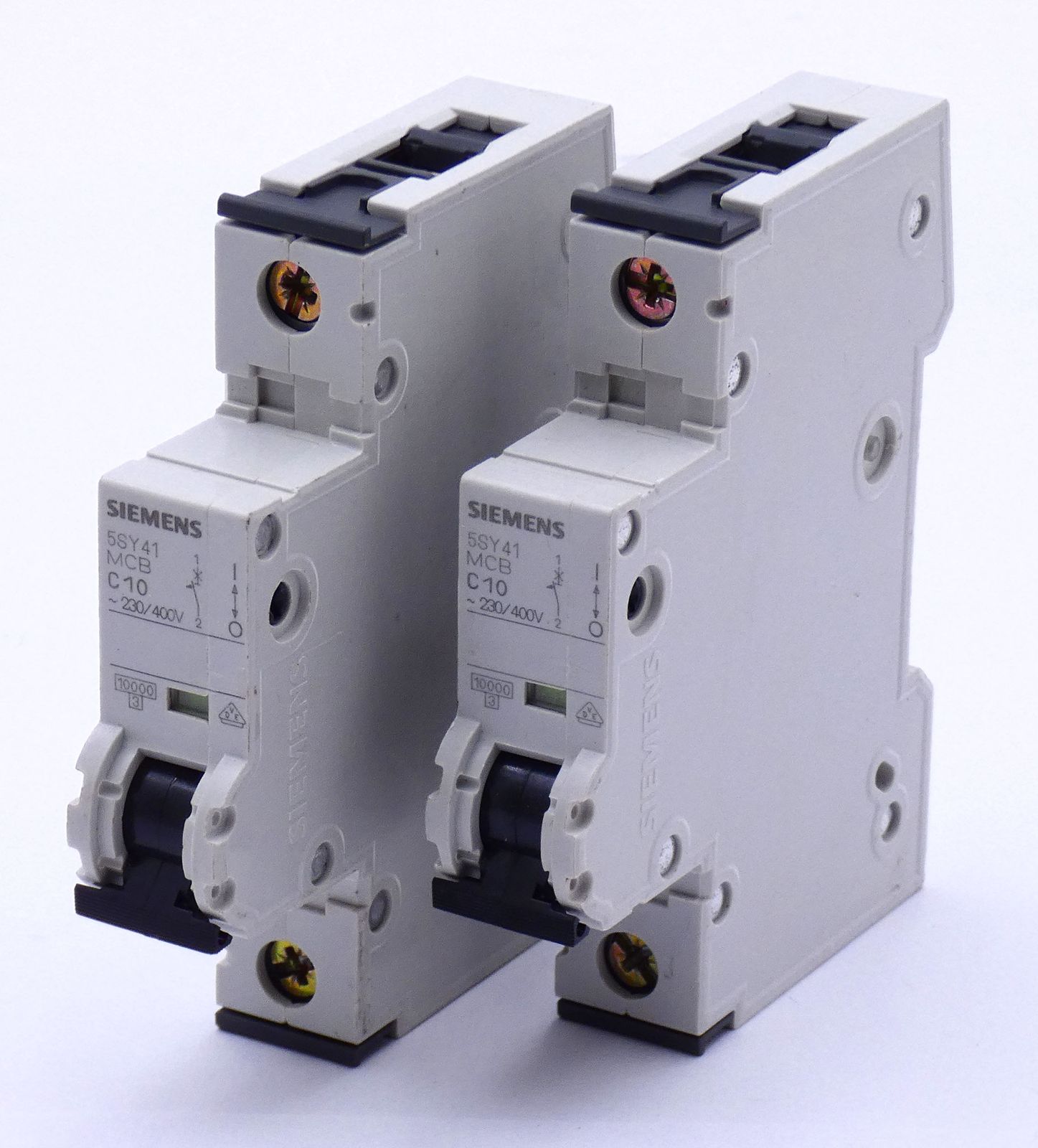 2x 5SY4110-7 C10 5SY4 110-7 C10 Leitungsschutzschalter -used-