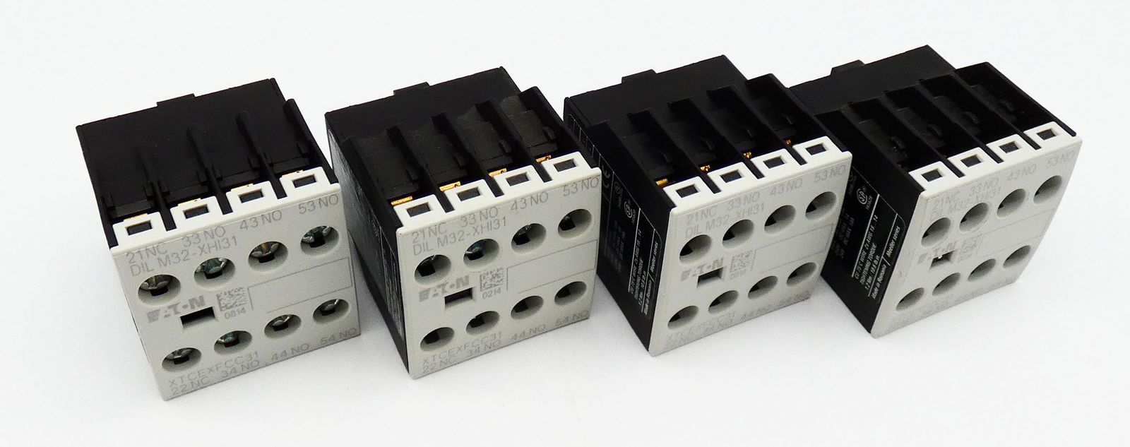 DIL M32-XHI31
