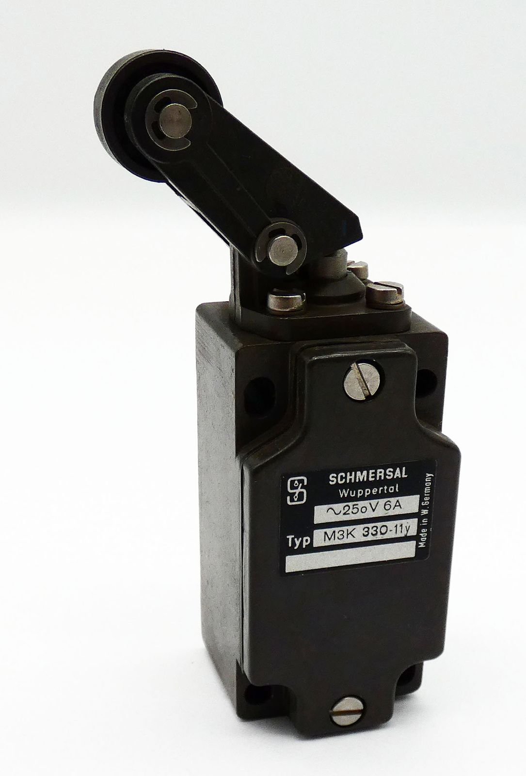 M3K 330-11y